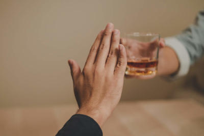 W jaki sposób zaszycie alkoholowe może wspomóc leczenie alkoholizmu?