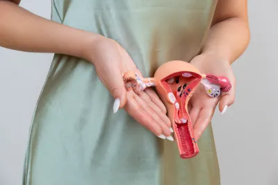 Ból prawego jajnika – czym się objawia i dlaczego się pojawia?